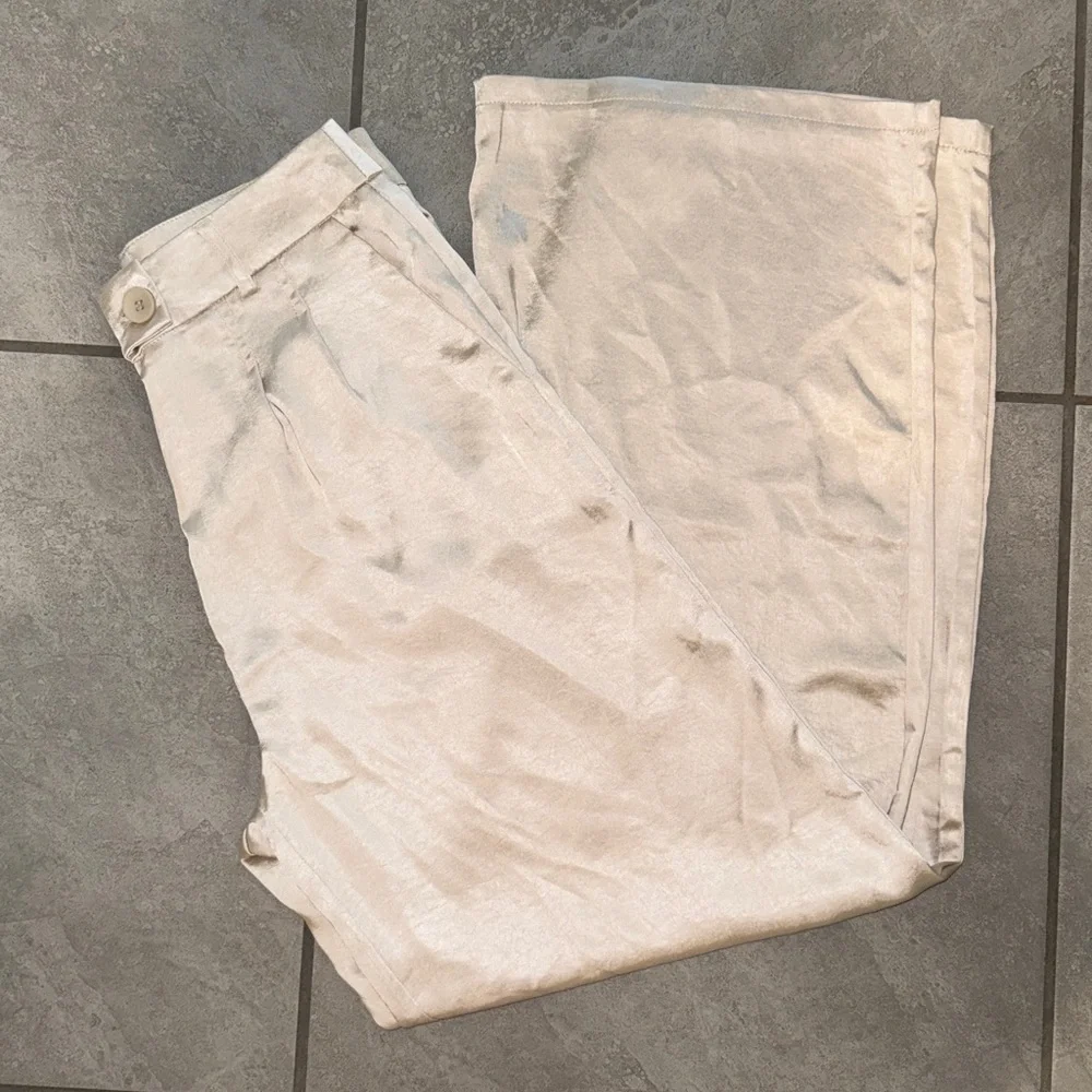 Princess Polly champagne silk trousers size 8 wide leg